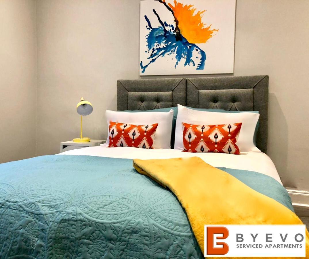 Byevo Almar Villa - Close To City And Airport - Perfect For Contractors Or Large Groups กลาสโกว์ ภายนอก รูปภาพ